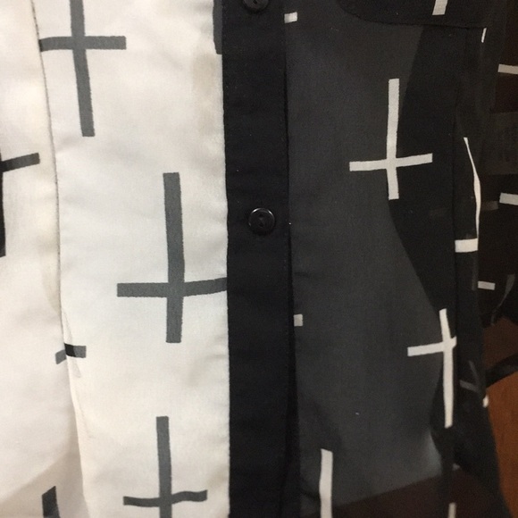 Cross Tank - Picture 2 of 4